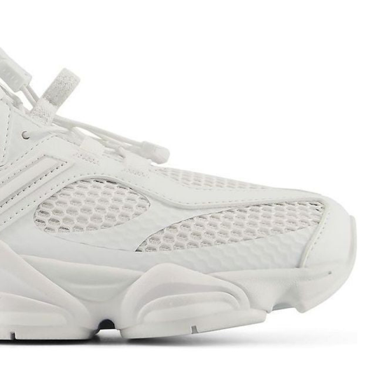 9060 Summer White
