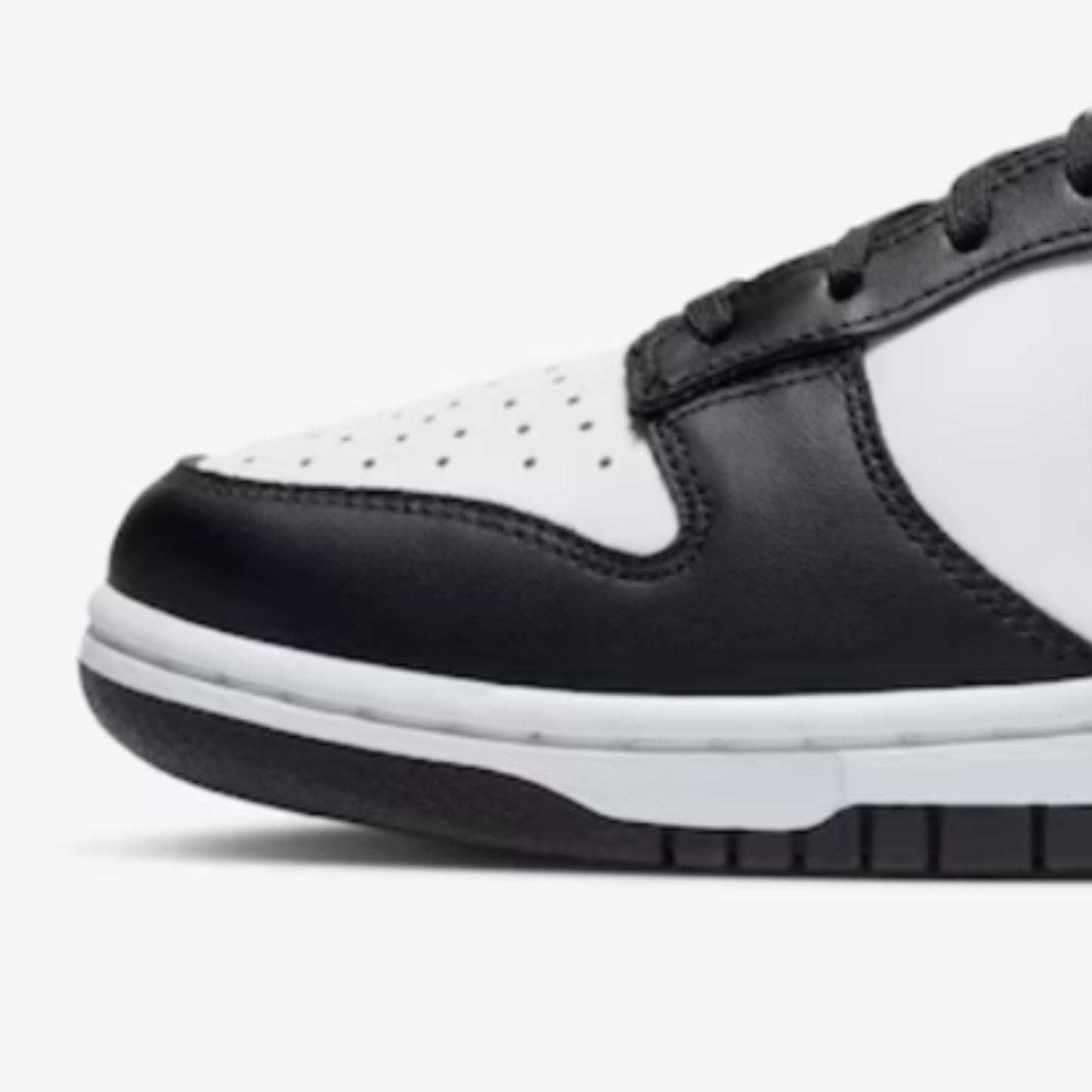 Dunk Low Panda